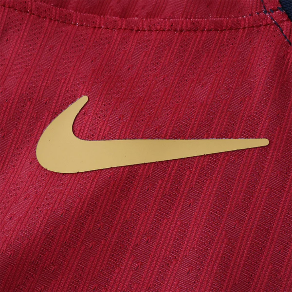 BARCELONA X TRAVIS SCOTT LOCAL 2024/2025